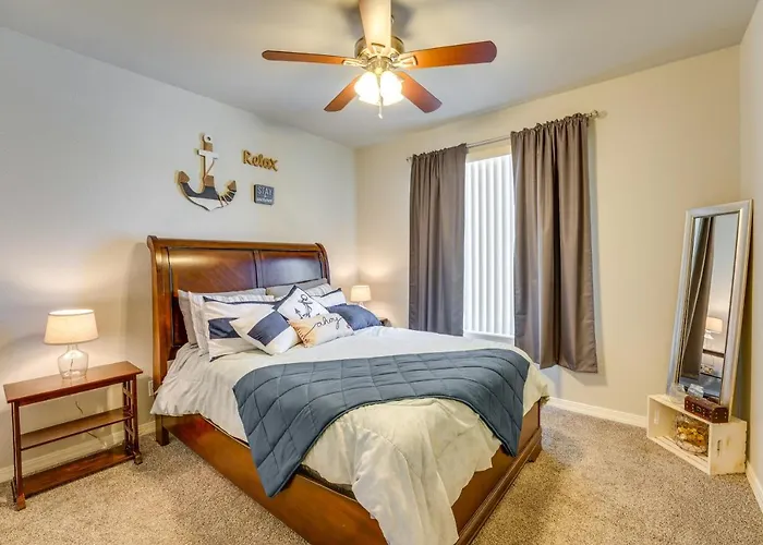 Beautiful Bullhead City Home Rental W/ Yard!