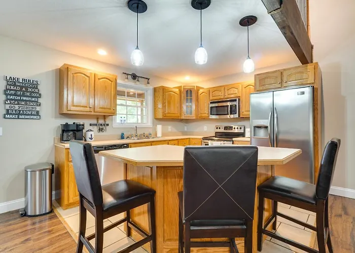 Cozy Tennessee Lake House W/ Grill & Fire Pit!