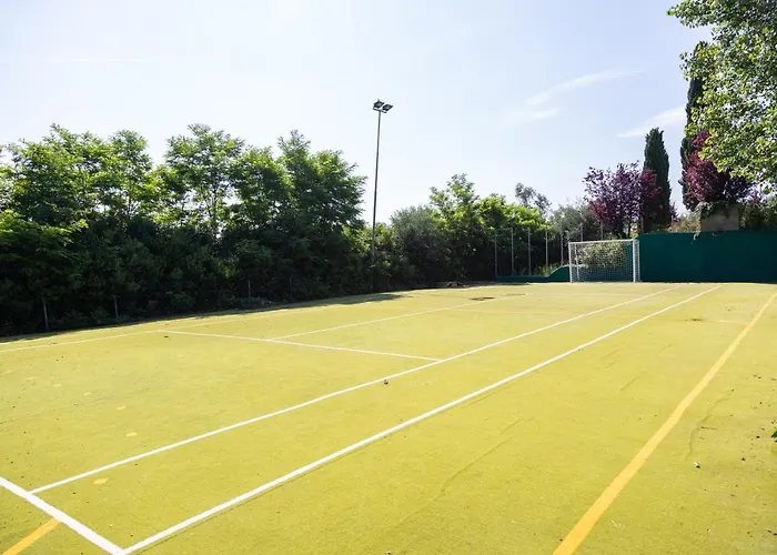 Villa Rolls - Porzione di Villa con piscina,giardino e parcheggi