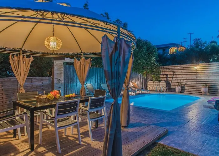 Danae Villas - 100M From Beach