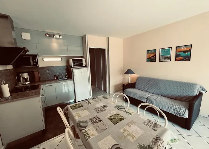 Standing Et Ocean A 50M, Appartement De L'Oasis