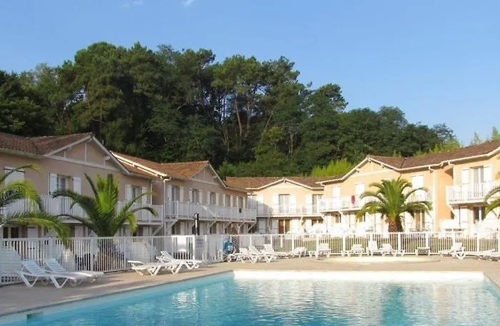 T3 En Duplex Avec Grande Piscine