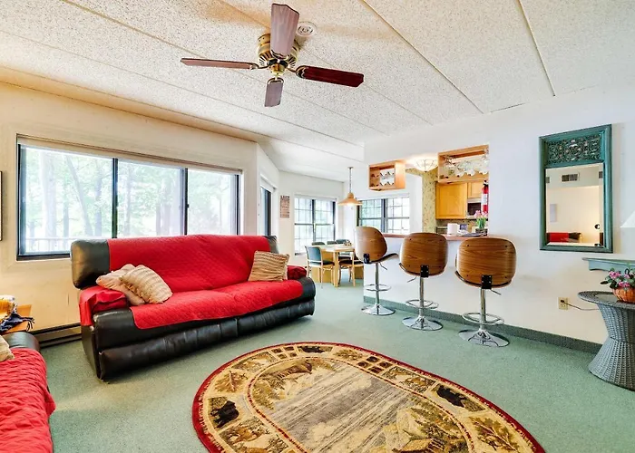 1 Mi To Big Boulder: Lakefront Unit W/ Pool Access