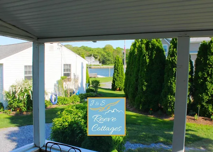 Waterfront Cottage 4