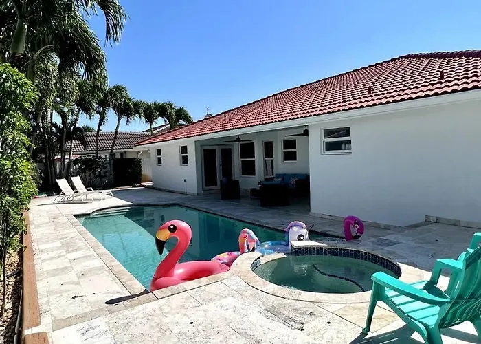 Sunny Getaway: Relaxing Miami Home