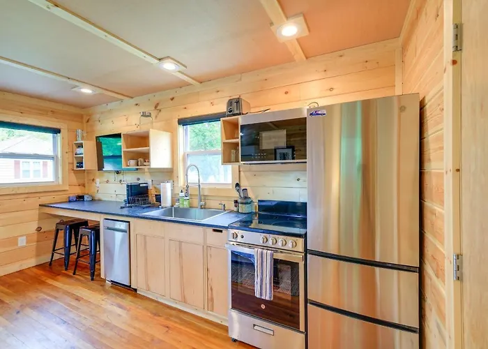 Cozy Hiker'S Hideaway: Steps From Creeper Trail!