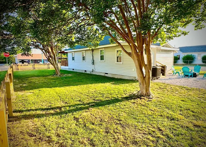 Cottage In Heart Of Colonial Beach, 7 Mins Walk To The Beach