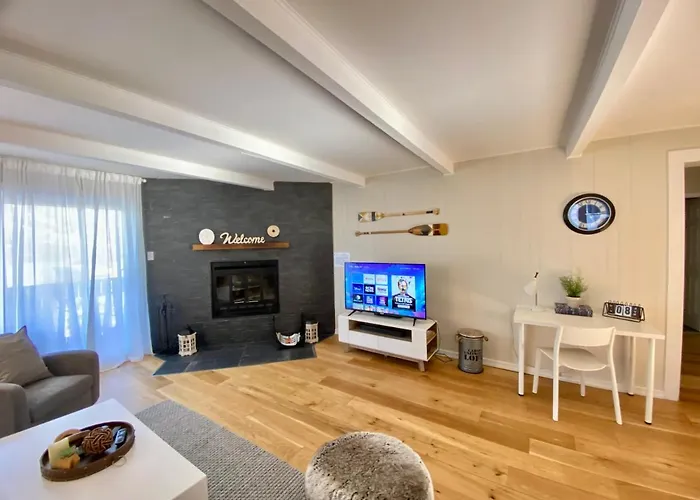 Mountain View Fully Renovated 6-8 People Condo