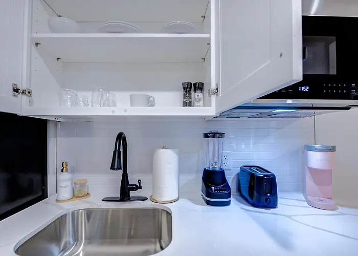 Pink Flamingo Studio Apartment