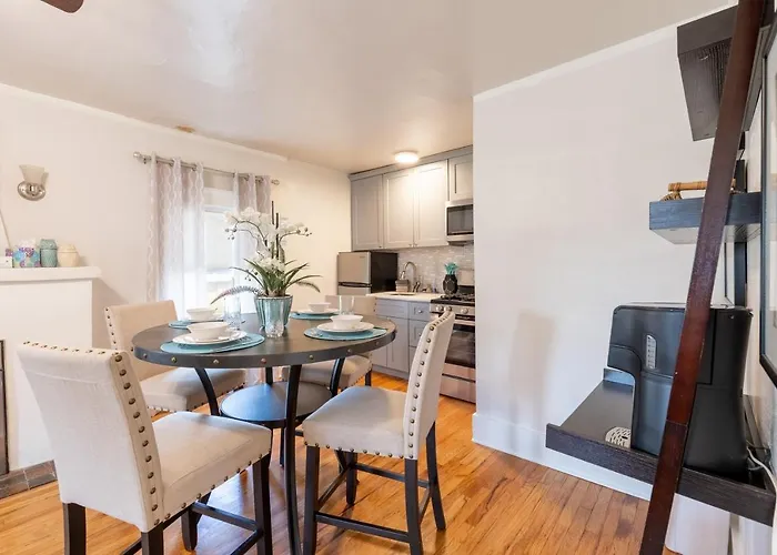 Cozy 2 Bdrm Vacation Rental - 1 Mile To Dtwn Rapid City