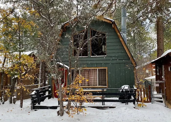 The Sugar Loft - Fireplace, Fenced Yard, Deck, Barbecue