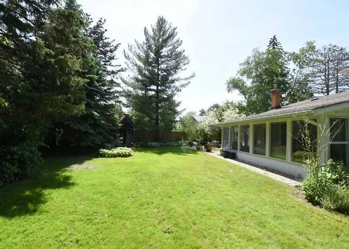 Cozie Cottage At Niagara-On-The-Lake