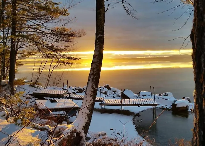 Sebago Lake Cottage On Raymond Cape