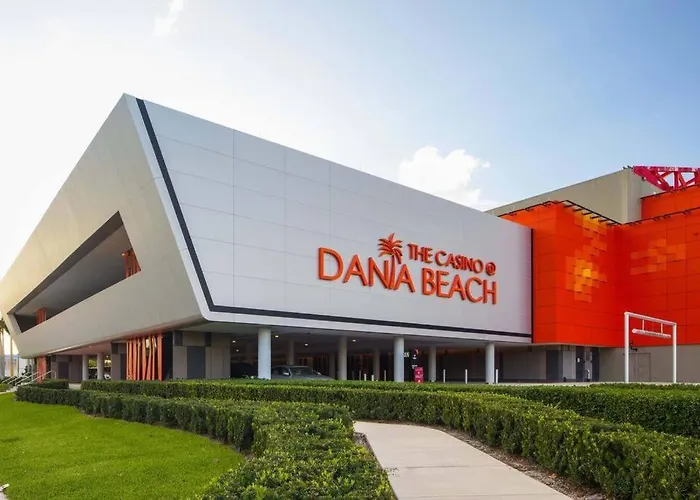 Stylish Dania Beach Stay Beach, Cruise Port Fll Airport