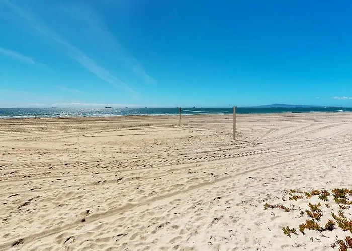 3 Bedroom 2 Bath Beachfront Home