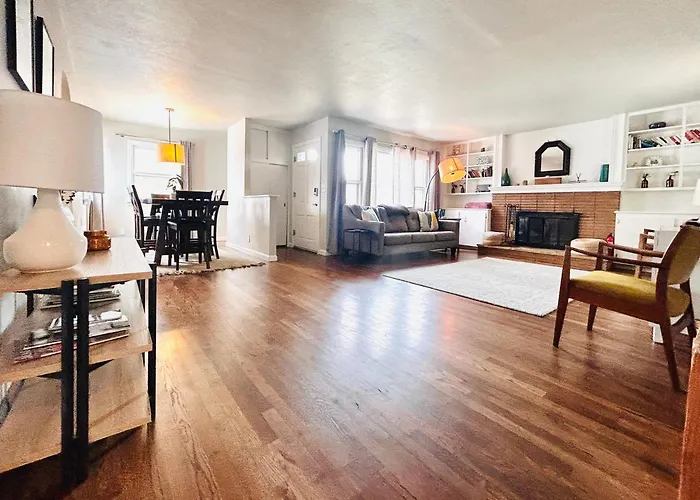 Celebration Chalet: Cozy BSU-Adjacent Pet-Friendly Retreat