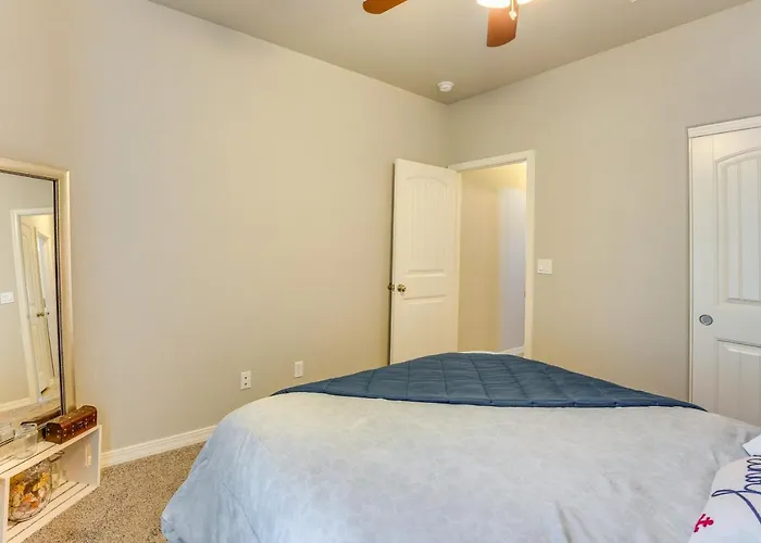 Beautiful Bullhead City Home Rental W/ Yard!