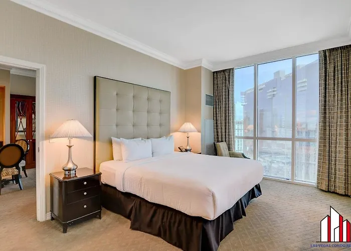 Mgm Signature-34-821 1Br2Ba F1 Strip View Balcony