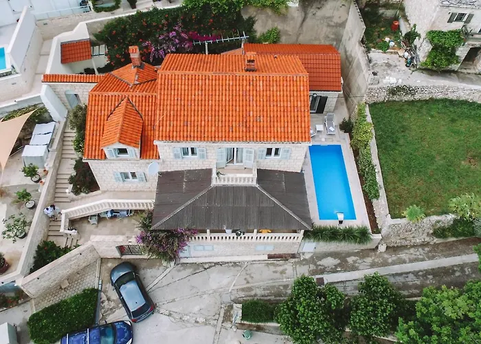 Villa Ardura - Island Holiday Residence **** Bol. Island Brac