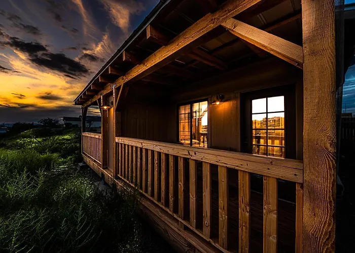 Miners Cabin #2 - King Bed - Accessible Room - Private Balcony