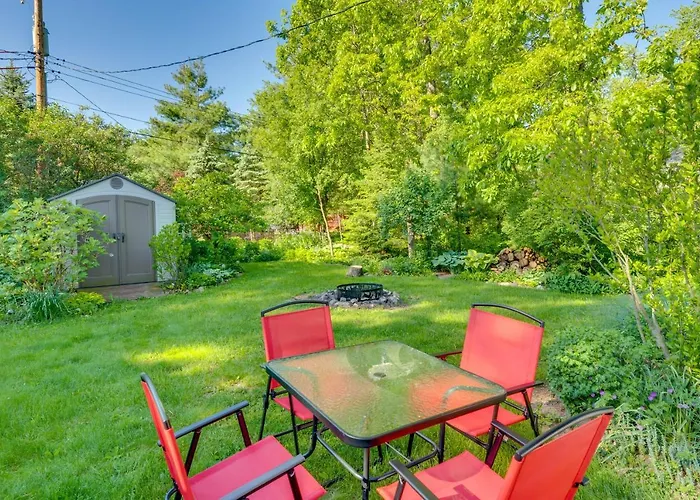 Pet-Friendly Extended Stay Walk To Delavan Lake
