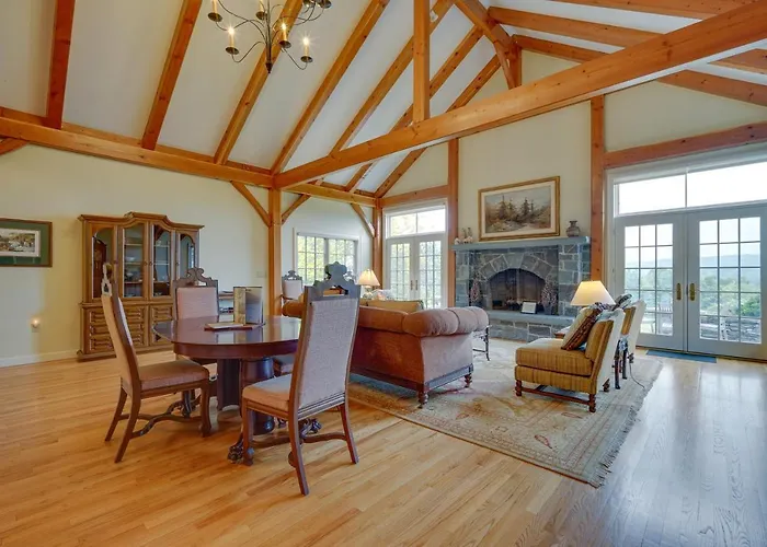 Luxury Vacation Rental In The Berkshires!