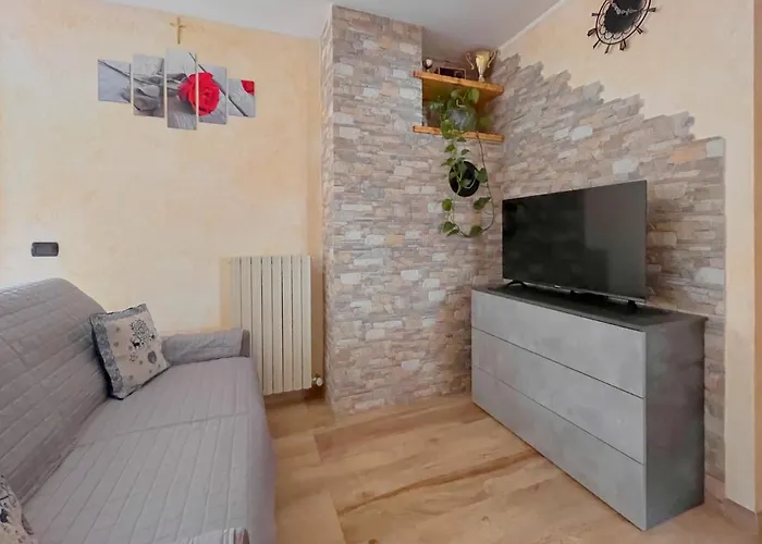 Skyrim Apartment - City Centre