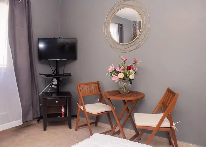 Dos Morenas Apartments - Apt 2