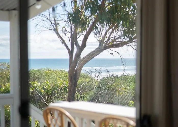 Sanbis Cabin - Hidden Boutique Retreat, Sea Views