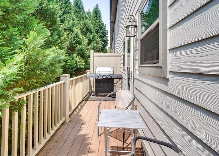 Chic Spring City Townhome On Watts Bar Lake!