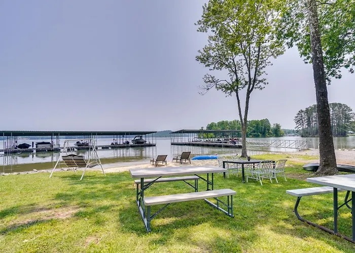 Chic Spring City Townhome On Watts Bar Lake!