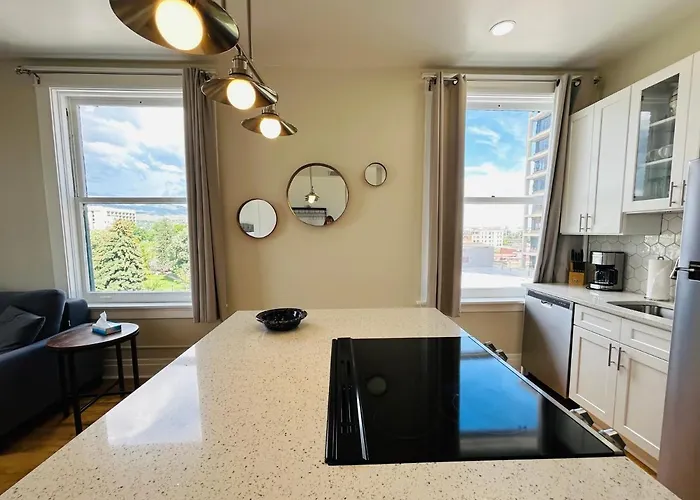 Downtown Digs: Urban Views & Posh Amenities