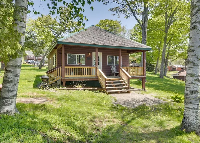 8 Mi To Saddleback Ski Area: Cabin W/ Fire Pit