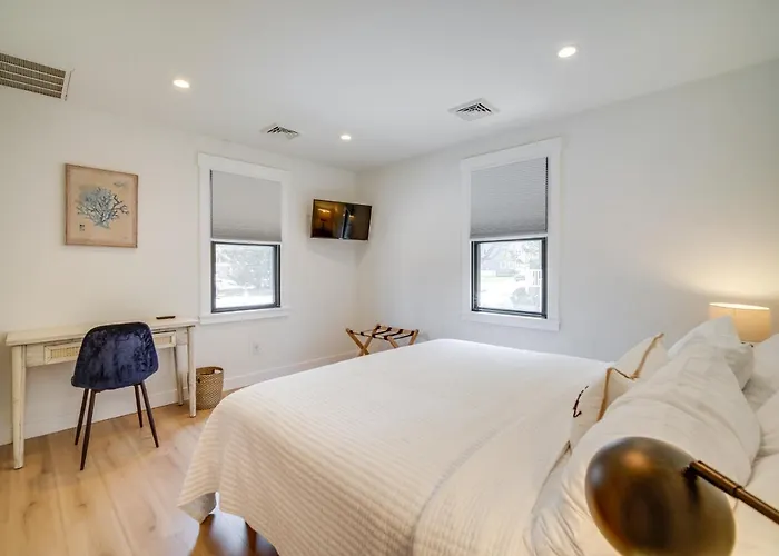 Beautiful Cape May Cottage: Walk To Beach & Mall!