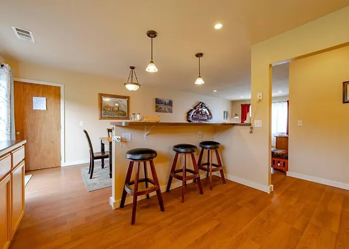 Elk Meadow Cabins 11A Roosevelt Elk Suite
