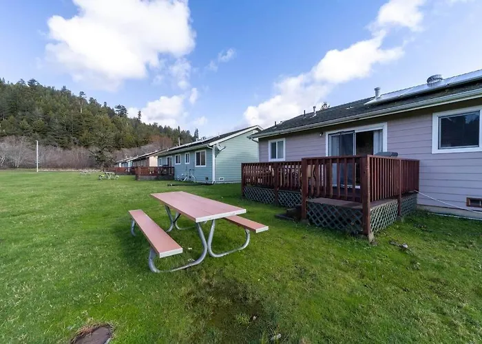 Elk Meadow Cabins 11A Roosevelt Elk Suite