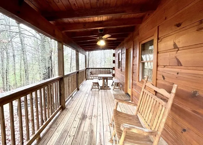 Romantic Laurel Wood Home With Private Hot Tub