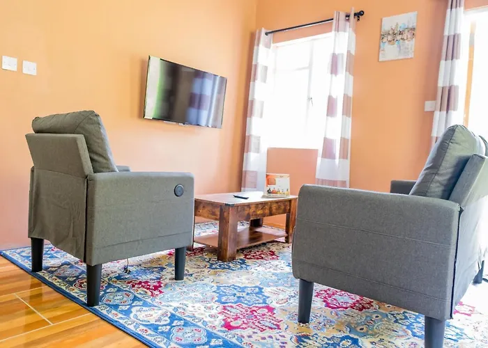 Golden Palms Apartment