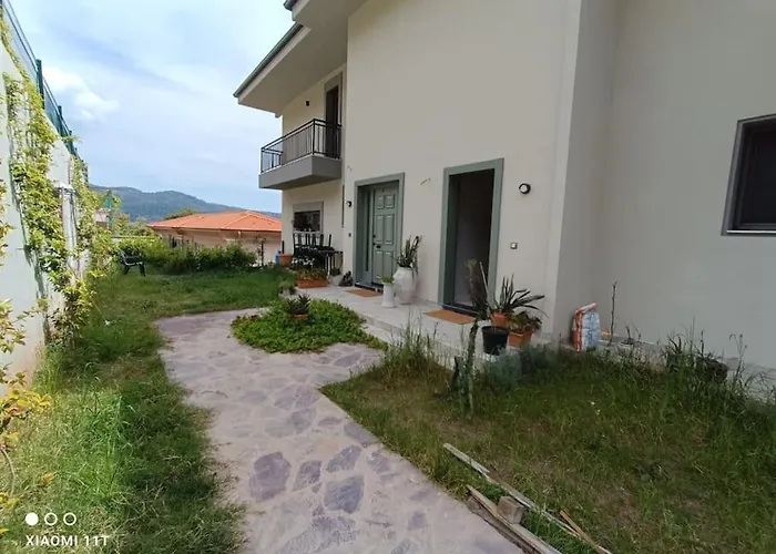 Suna Summer House
