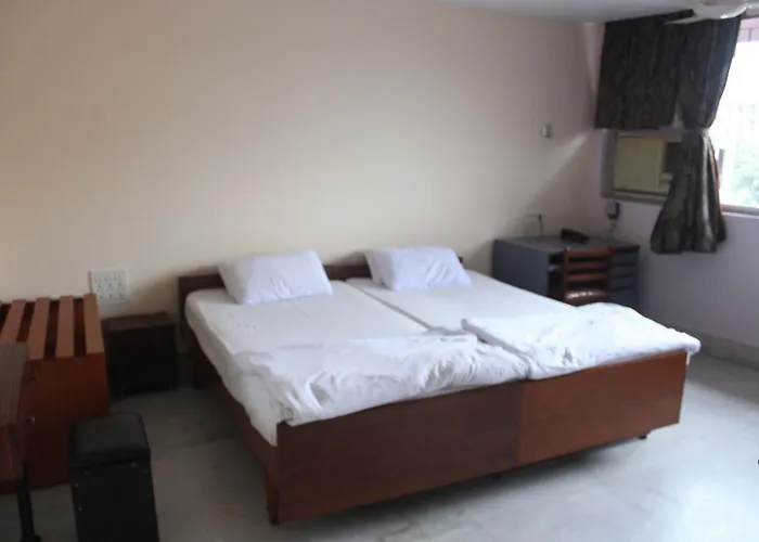 Service Apartments, Park Street, Calcutta