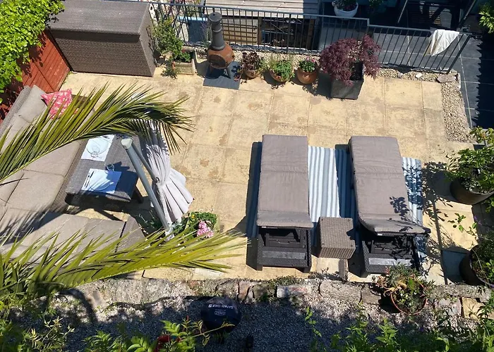 Little Trevio - Seaside Haven With Parking And Sea Views