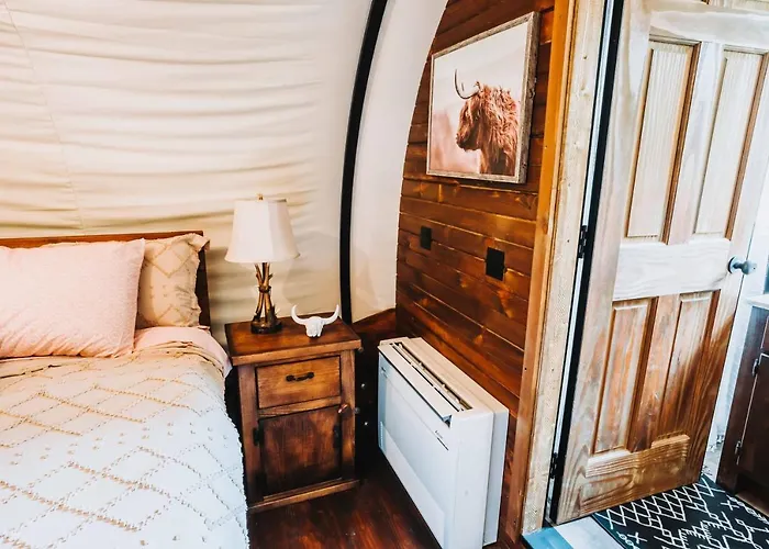 Heated & Ac Full Bathroom Covered Wagon