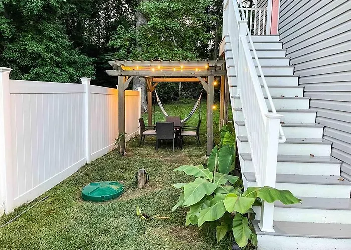 Crow'S Nest - Private Guest Apt Near Bike Trail/3.7 Mi To Beach