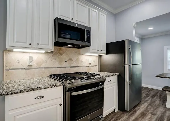 Renovated Beach Bungalow!