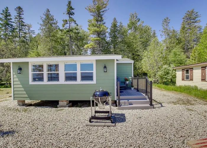 Baileys Harbor Waterfront Vacation Rental W/ Grill