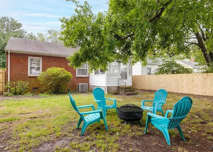 Rf Central Location W Fenced Backyard Fire-Pit
