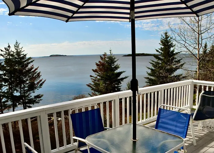 Betty'S Place - Cozy Ocean Front Getaway With Views Of Casco Bay