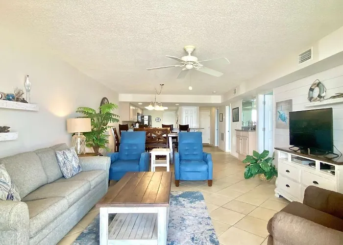 Wind Drift 102S: Beachfront Condo with Pools and Tennis