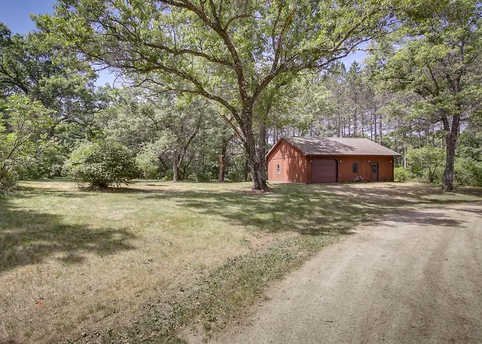 Secluded Wautoma Home W/ Fire Pit!
