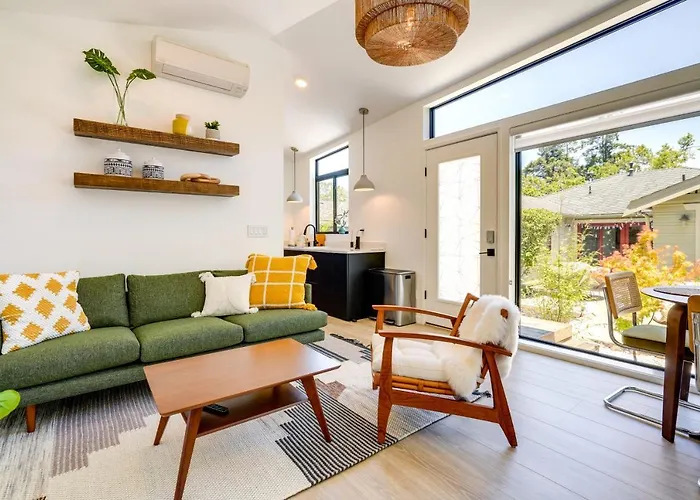 Redwood City Extended Stay W/ Big-Screen Tv!